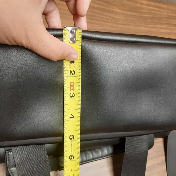 Targus Newport Black Convertible 2-in-1 Messenger Backpack laptop tablet - Picture 15 of 16